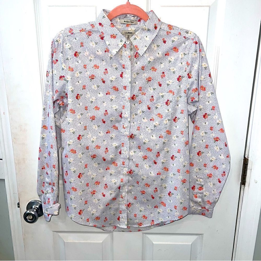 LL Bean Blue pink and white floral 100% cotton wrinkle free button up- NWOT- XS